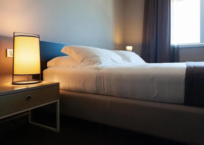 G Ancona فندق أوزيمو