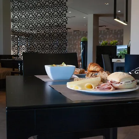 Hotel G Ancona 4*