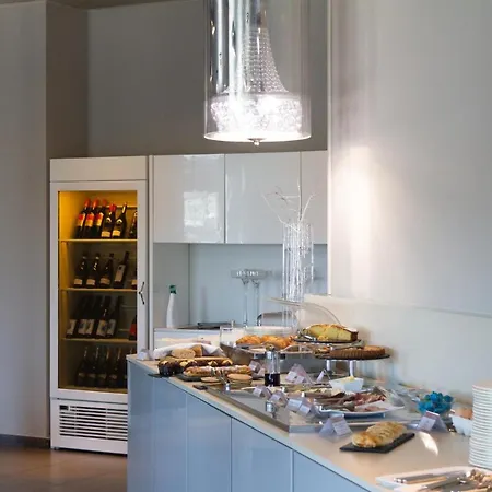 Hotel G Ancona 4*
