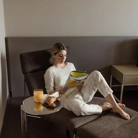 Hotel G Ancona 4*